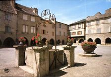CPM Sauveterre de Rouergue Aveyron Place des Arcades 