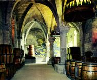 CPM Pays de Loire Pittoresque Ancienne abbaye Saint Julien 