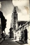 CPM Tours Indre et Loire La Rue Jules Simon et la Cathedrale 