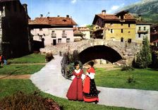 CPM Aosta Folklore Femme