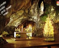 CPM Lourdes la grotte Miraculeuse 