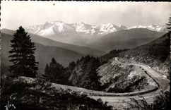 CPM Les Pyrenees la Route des Cols Pyreneens Sous les Cimes neigeuses la route du Col d'Aspin serpen