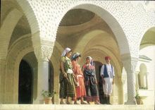 CPM Entree Hotel Tanfous Femmes Folklore Hammamet