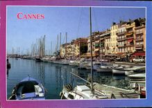CPM La Cote d'Azur Cannes Alpes Maritimes Quai du Port Saint Pierre 