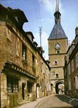 CPM Couleurs et lumiere de France Avallon Yonne tour de l'Horloge et Maisons anciennes 