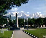 CPM Sallanches Place Charlos Albert et le mont Blanc 