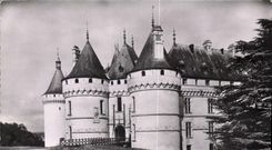 CPM Le Chateau de Chaumont sur Loire les tours d'entree du Chateau 