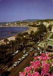 CPM Cannes la Promenade de la Croisette dans le fond le Suquet 