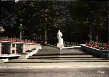 CPM Cambai Nord la Statue A de Vigny 