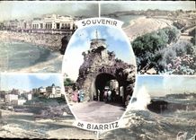 CPM Biarritz Basses Pyrenees la Plage et le Casino vue genetale de la Plage le Rocher de la Vierge P
