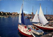 CPM La Cote d'azur Golfe Juan le Pont Bateaux