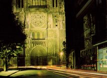 CPM Bordeaux Gironde la Cathedrale Saint Andre illuminee 