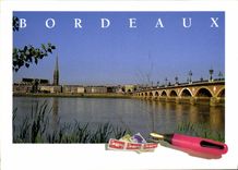 CPM Bordeaux Gironde Vue generale Le Pont de Peirre au fond l'Eglise Saint Michel 