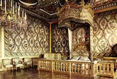 CPM Fontainbleau Chambre de la Reine 