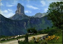 CPM Les Alpes touristiques Le Mont Aiguille 