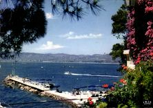 CPM Reflets de la Cote d'Azur Juan les Pins Echappee sur le Golfe Vue prise de l'Hotel Belles Rives 
