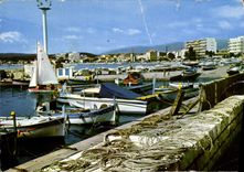 CPM Cote d'Azur le Cros de Cagnes Un coin du Port Abri Bateaux de peche