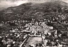 CPM En Cote d'Azur Vue aerienne Vence A M La Ville et ses collines 