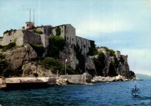 CPM La Cote d'Azur Ile Sainte Marguerite Cannes Le Fort construit sous Richelieu comme prison d'Etet