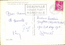 CPM Deauville Trouville Calvados les planches au Bar du Soleil