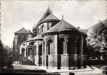 CPM Eglise du Prieure de Sain Martin des Champs Mi romane mi ogivale 