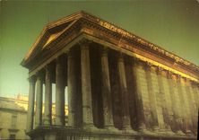 CPM Nimes Gard La Maison Carree 