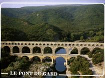 CPM Le Pont du Gard Aqueduc Romain construit vers l'an 19 avant J C 