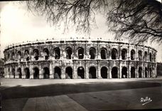 CPM Nimes Les Arenes Romaines 