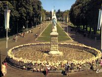 CPM Lourdes La Vierge Couronnee 