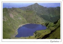CPM Hautes Pyrenees Le Lac Bleu 