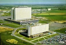 CPM En Normandie Caen Calvados Le centre Francois Badesse et le centre hospitalier Universitaire 