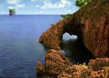 CPM Theoule Cote d'Azur French Riviera Les rochers rouges La Grotte de Gardanne 