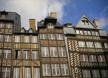 CPM Rennes Ille et Vilaine Le vieux Rennes et ses maisons a colomabage 