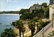 CPM Dinard Promenade au Clairde Lune La Plage du Prieure 