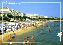 CPM La Cote d'Azur Inoubliable French Riviera Cannes La Plage La Croisette 