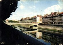 CPM La Franche Comte Pittoresque Besancon Doubs Vieilles maisons espagnoles quai Veil Picard 