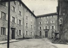 CPM La Louvesc Maison Saint Regis Cour Interieure 