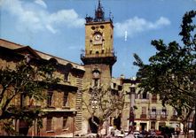 CPM La Cite du Roy Rene Aix En Provence Place de la Mairie Fontaine et Beffroi 