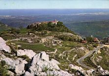 CPM Cote d'Azur French Riviera Excursion des Gorges du Loup Gourdon Vue generale 