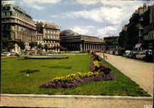 CPM Bordeaux Gironde Les allees de Tourny au fond le geand theatre 