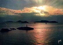 CPM Couleurs et Lumiere de France Marseille Bouches du Rhone Coucher de Soleil sur les Iles 