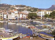 CPM Lumier et Beaute de la Cote d'Azur Cassis vue generale du Port 