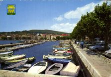 CPM La Cote d'Azur la Ciotat B du Rhone un coin du Port 