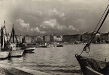 CPM Marseille B du R le Vieux Port 