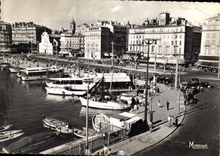 CPM Marseille B du R un coin du vieux Port et le quai des Belges 