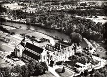CPM Fontgombault Indre Abbaye Notre Dame vue de l'Ouest vue aerienne 