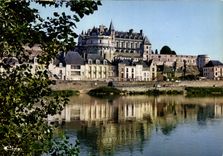 CPM Amboise I et L le Chateau XV et XVI S et la Loire 