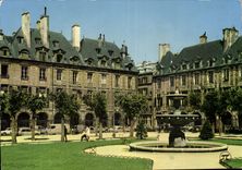 CPM Sous le ciel de Paris La Place des Vosges 