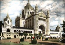 CPM Lisieux Calvados la Basilique 