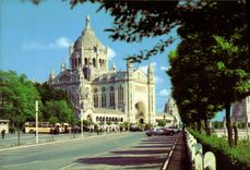 CPM Lisieux Calvados la Basilique Sainte Therese 